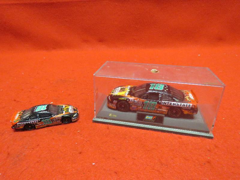 lot 427 image: #18 Bobby Labonte Interstate