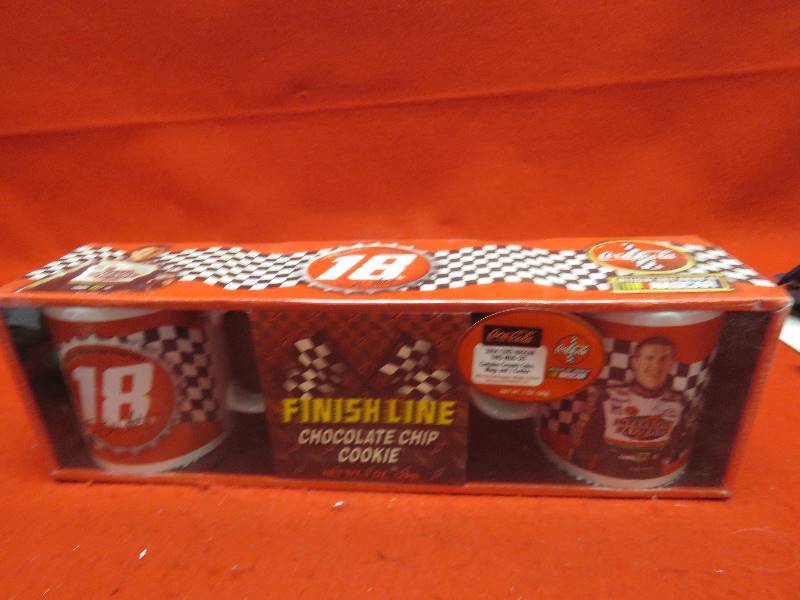 lot 432 image: #18 Bobby Labonte Collectibles