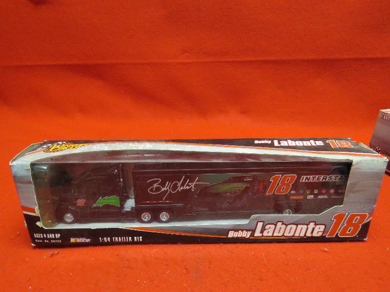 lot 439 image: Collectible Bobby Labonte Semi