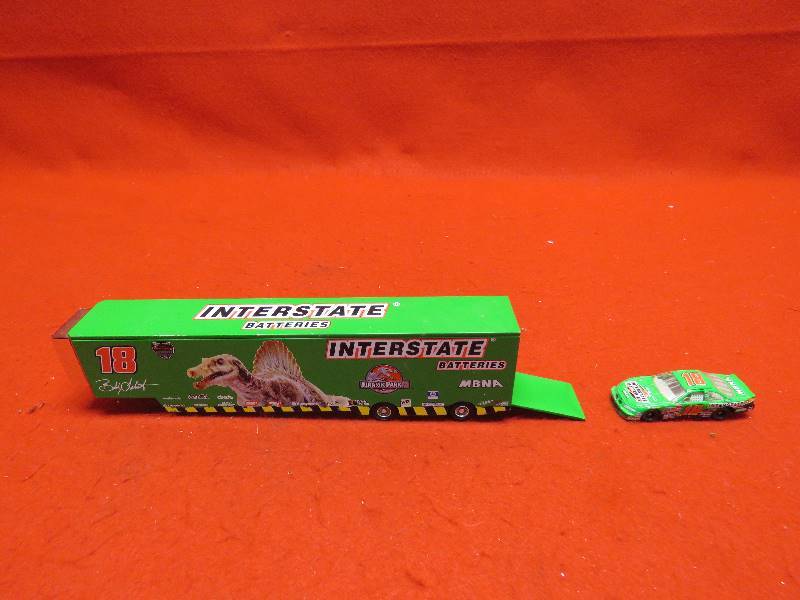 lot 440 image: #18 Bobby Labonte Collectibles