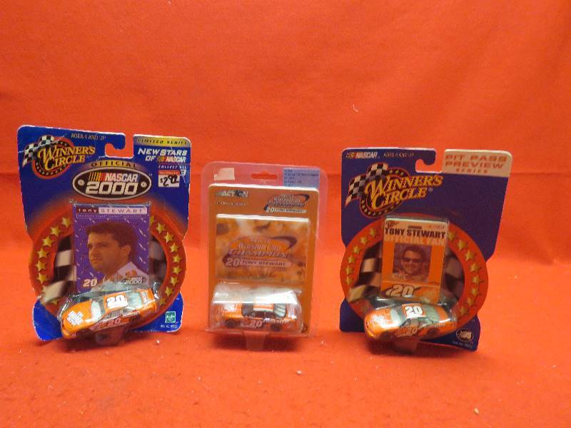 lot 444 image: Nascar Collectibles-Tony Stewart