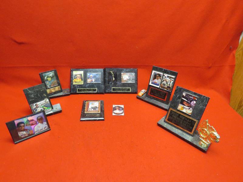 lot 452 image: Nascar Collectibles