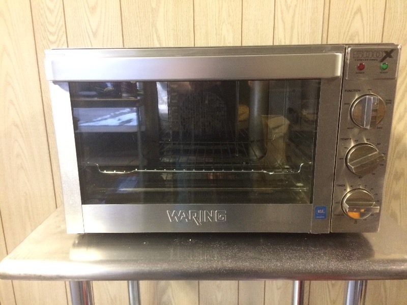lot 3 image: WARING HALF SIZE 500X CONVECTION OVEN