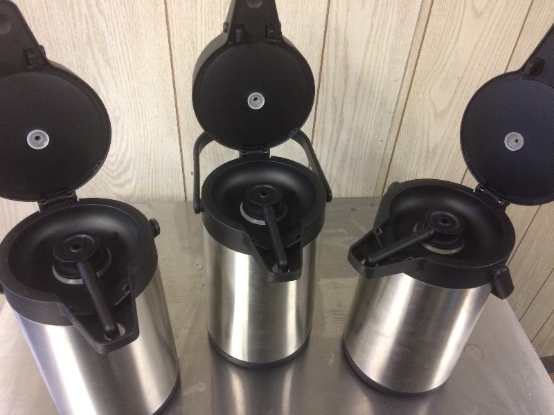 lot 17 image: THREE THERMAL AIRPOTS