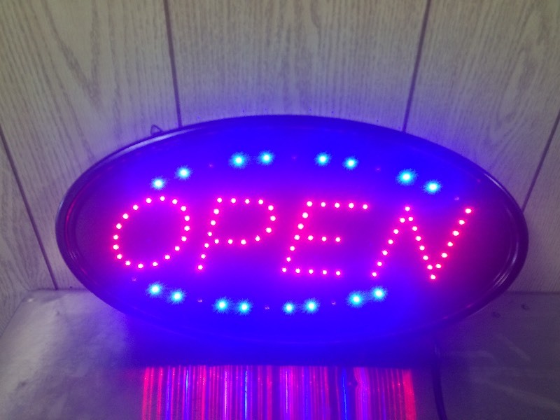 lot 11 image: LIGHTED OPEN SIGN