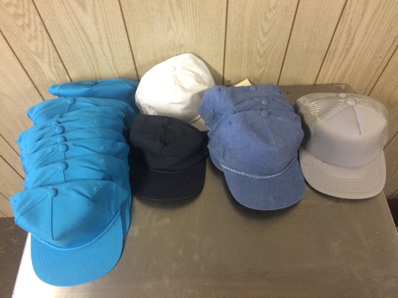 lot 28 image: BASEBALL STYLE HATS - ASST COLORS