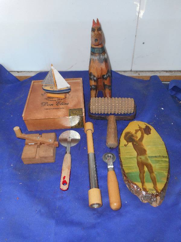 VINTAGE WOODEN MISC