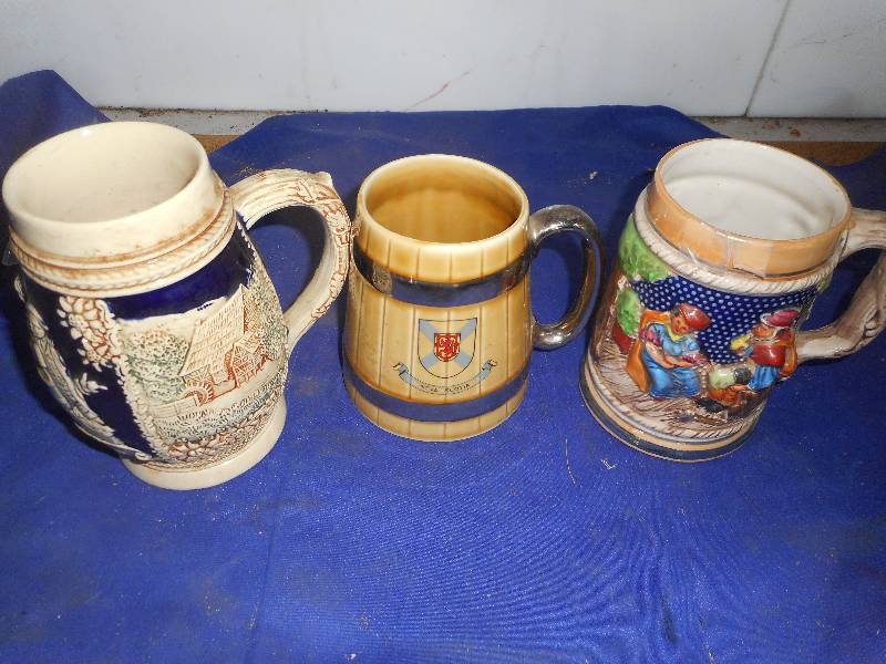 COLLECTIBLE MUGS