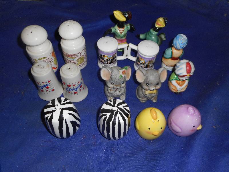 COLLECTIBLE SALT AND PEPPERS