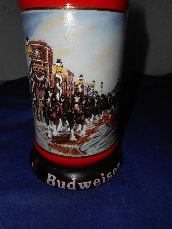 COLLECTIBLE 1992 BUDWEISER MUG