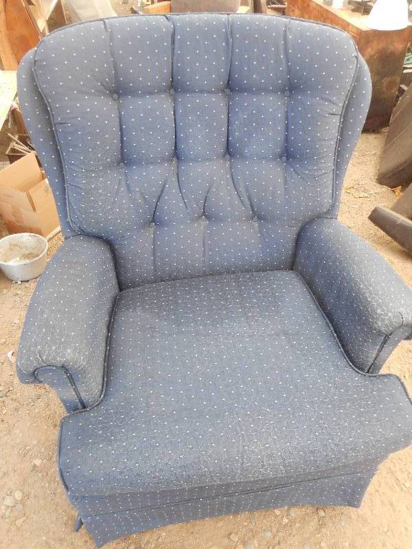 BLUE CLOTH ROCKING CHAIR