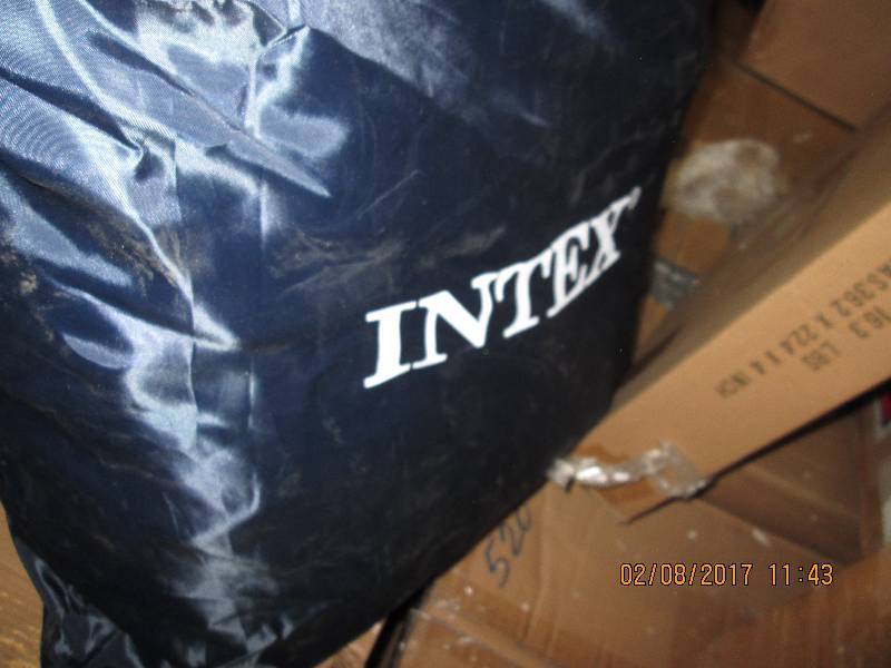 Intex Air Bed with bag, untested...