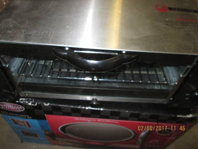 Toaster Oven, out of box, untested ...