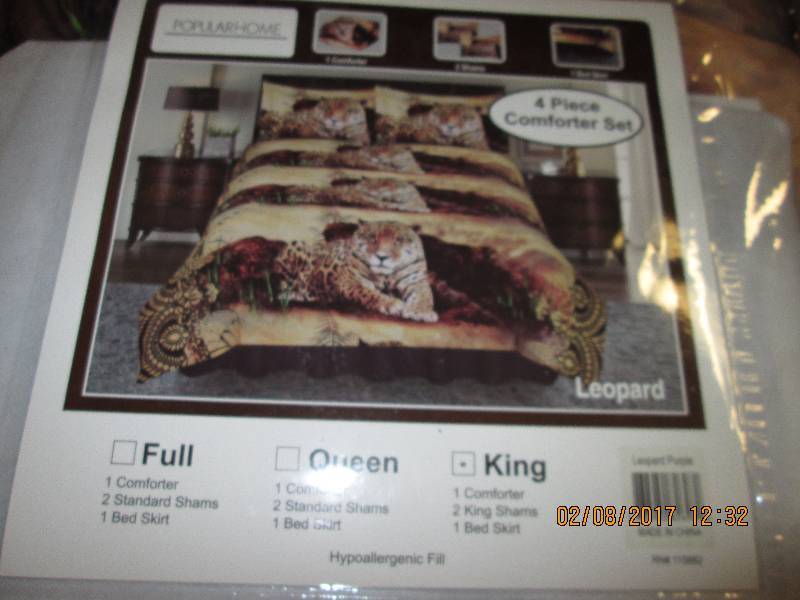 Leopard Comforter Set King open box...