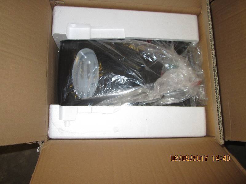 Montgomery Ward Compact Portable Ic...