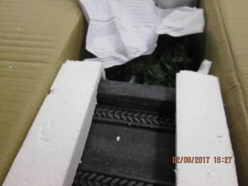 Prelighted Topiary with Lantern ope...