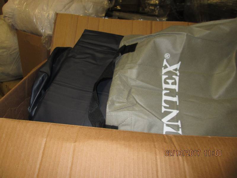 Intex Air Bed with bag, untested Re...