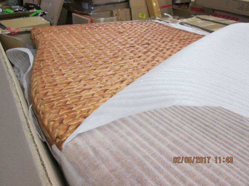 Seagrass Headboard King open box Re...