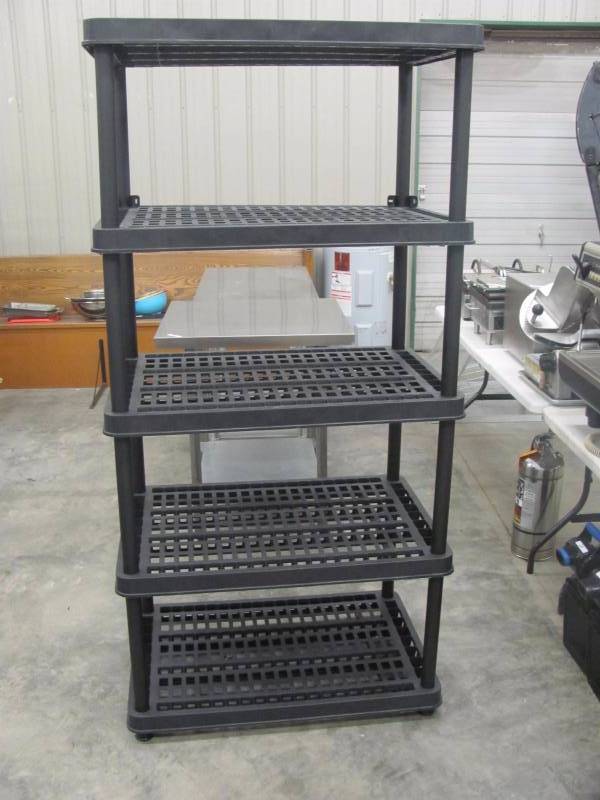 lot 31 image: Plastic Storage Shelf