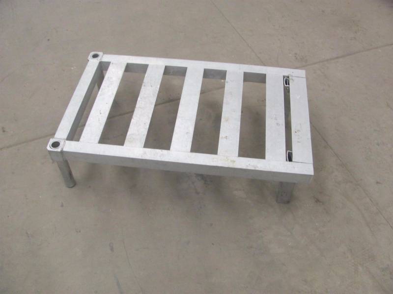lot 37 image: Aluminum Adjustable Height Dunnage Rack
