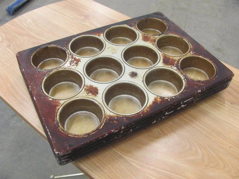 lot 50 image: Lot of 4 Amco Muffin Pans