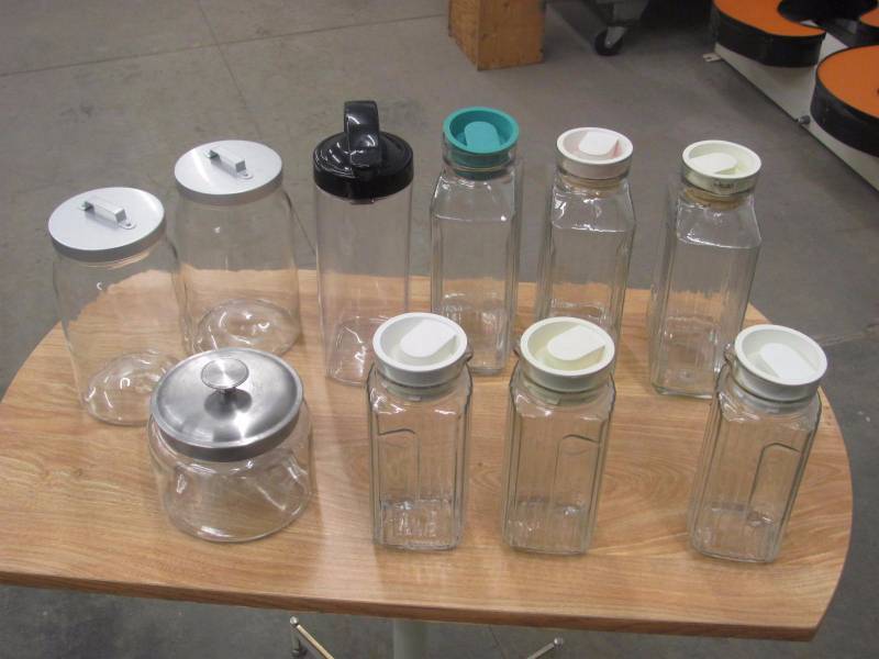 lot 72 image: Glass Storage Jar Lot