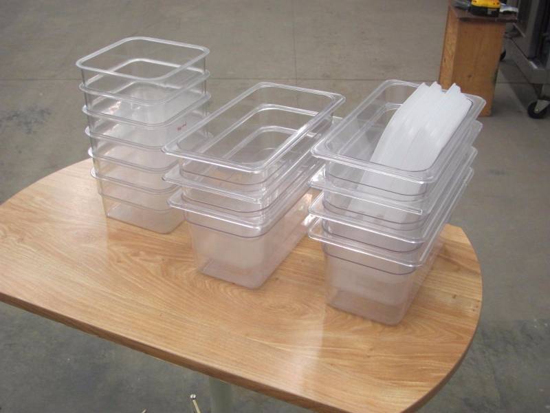 lot 73 image: Cambro Food Storage Container Lot