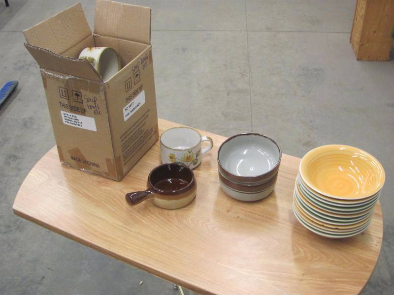 lot 81 image: 23 Count Soup Bowl & Chili Crock Lot