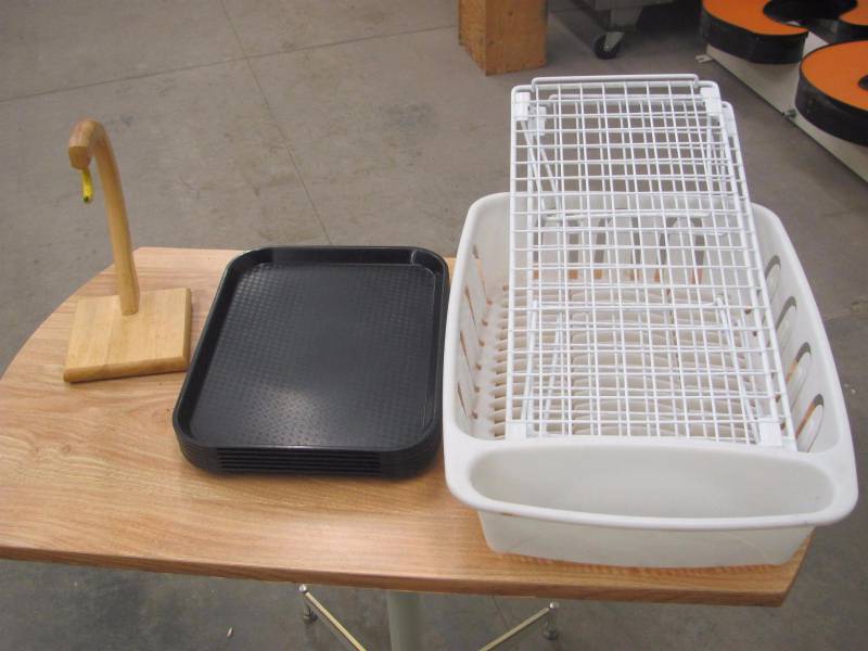 lot 91 image: Trays, Storage Rack & Banana Rack Lot