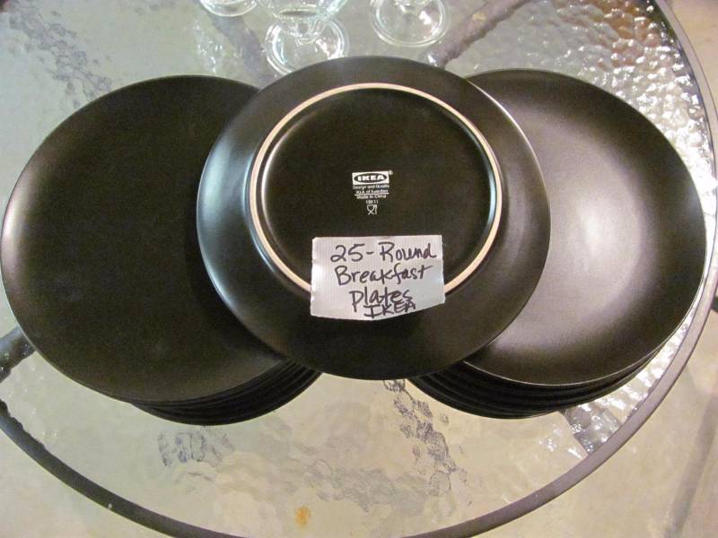 lot 102 image: Lot of 25 IKEA Black Round Ceramic Plates