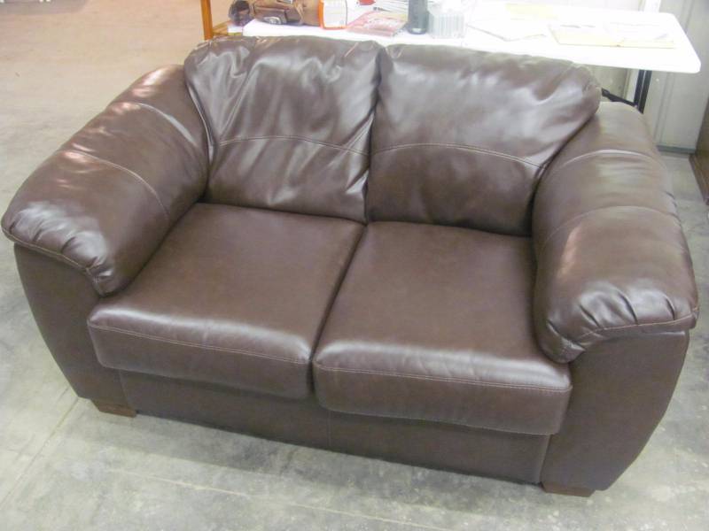 lot 124 image: Ashley Furniture DuraBlend Leather Love Seat