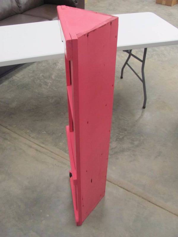 lot 130 image: Decorative Pink Corner Shelf