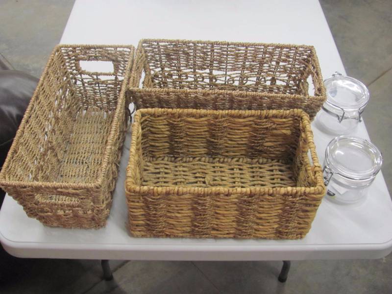 lot 145 image: Lot of 4 Woven Baskets