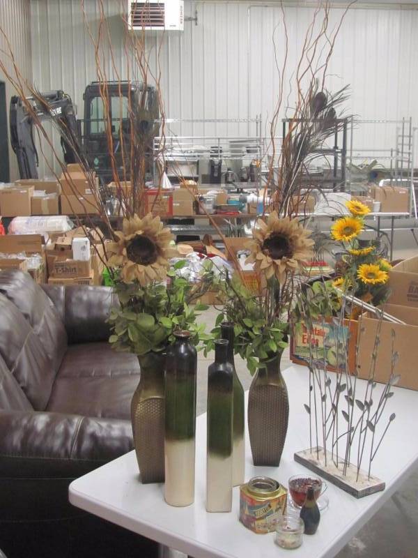 lot 150 image: Decorative Vases, Flowers, Tins & More
