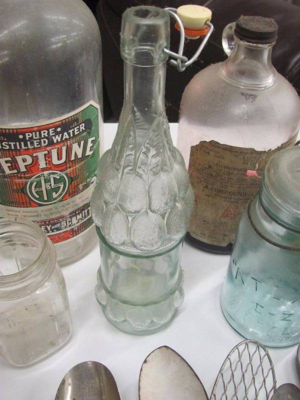 lot 157 image: Vintage Glassware and Kitchen Utensil Lot