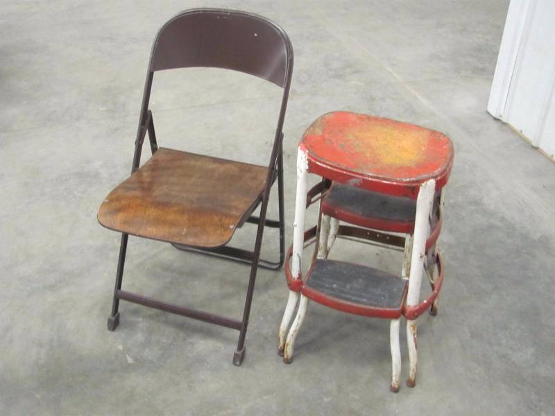 lot 165 image: Vintage Stool & Chair Lot