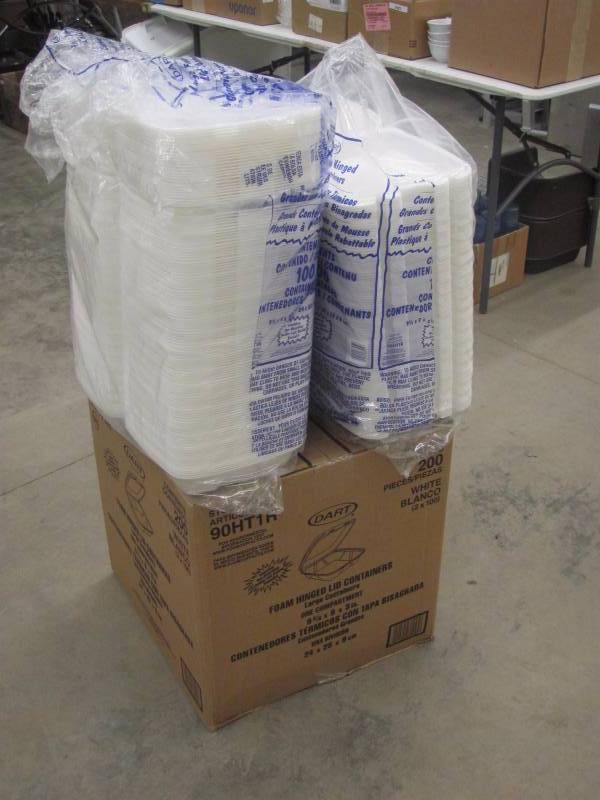 lot 182 image: 425 Count Large To Go Food Containers Brand New