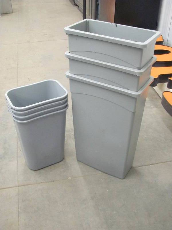 lot 210 image: Lot of Wastebaskets & Trash Cans