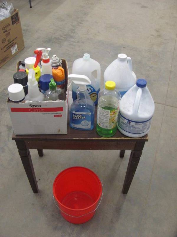 lot 212 image: Kitchen Cleaning Supply Lot