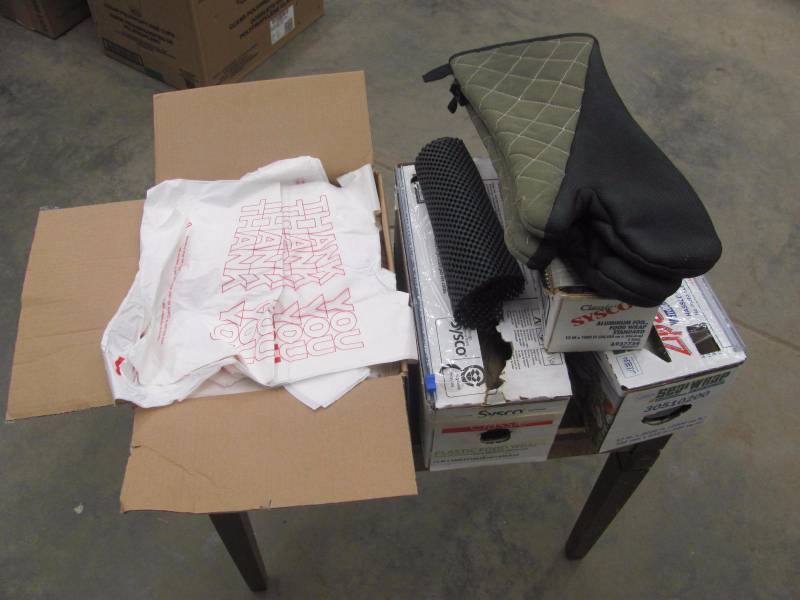 lot 221 image: Kitchen Supply Lot