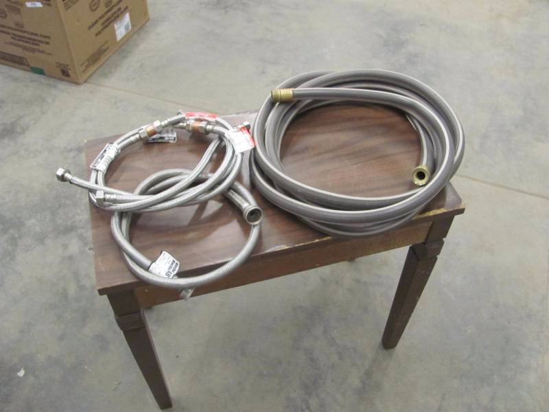 lot 223 image: Lot of Hoses