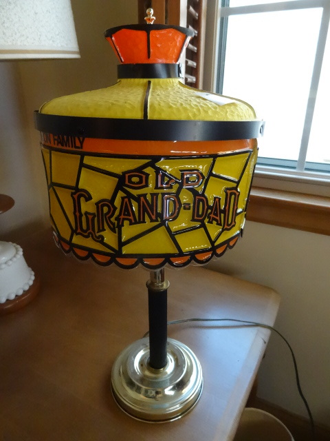 lot 8 image: Old Grand Dad Bourbon table lamp. 1...