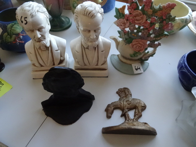 lot 64 image: Bookends. Lincon white. Lincoln bla...