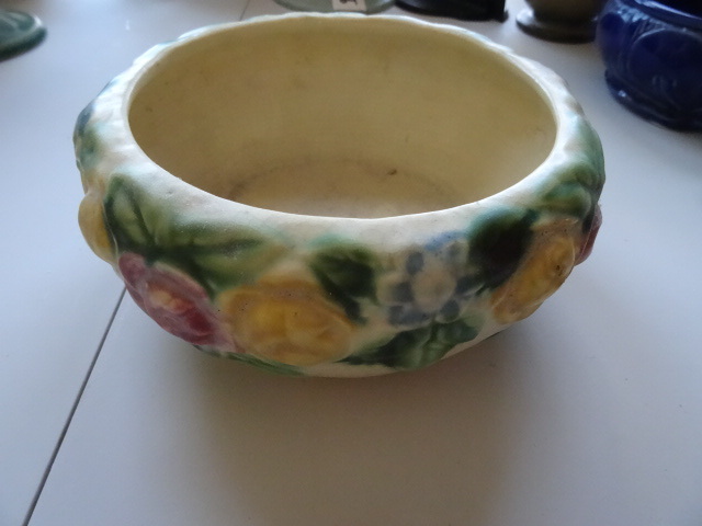 lot 67 image: Rozane pottery 1917...