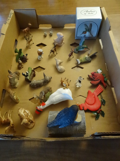 lot 118 image: Misc animal figurines. ...