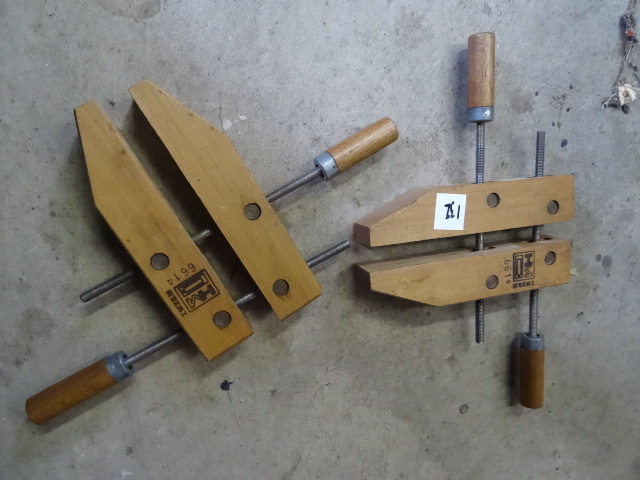 lot 132 image: Hempe 6614 wood clamp. Quantity 2...