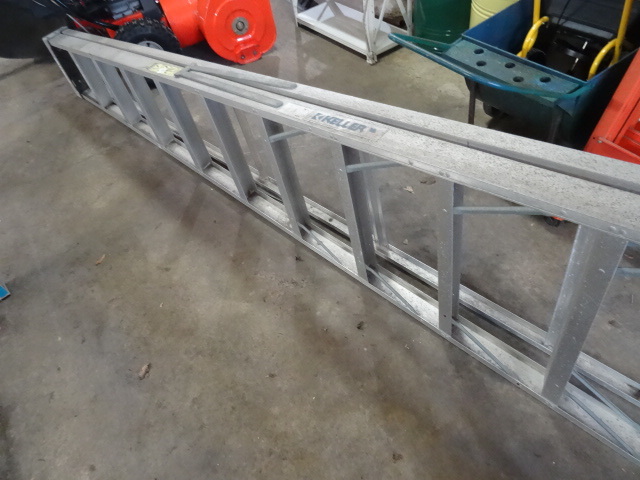 lot 185 image: 10 Keller Step ladder...