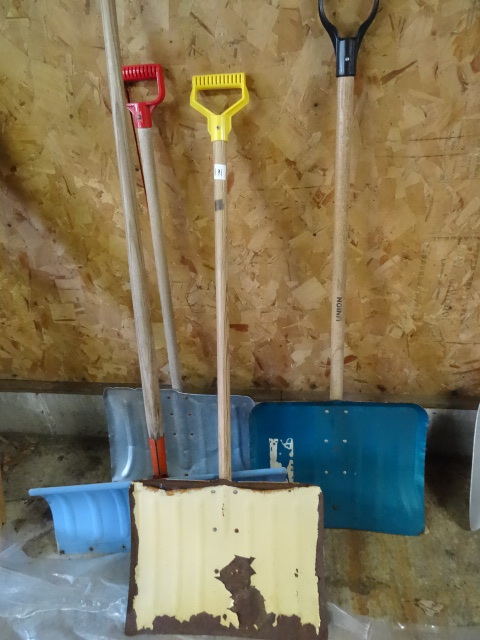 lot 191 image: 4 snow shovels....