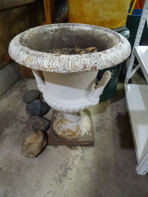 lot 202 image: Vintage cast iron planter. 2 piece....