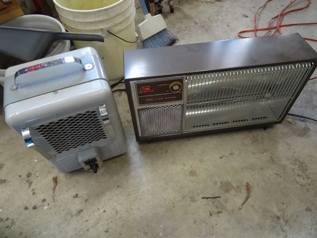 lot 204 image: Electric titan milk house heater. 2...